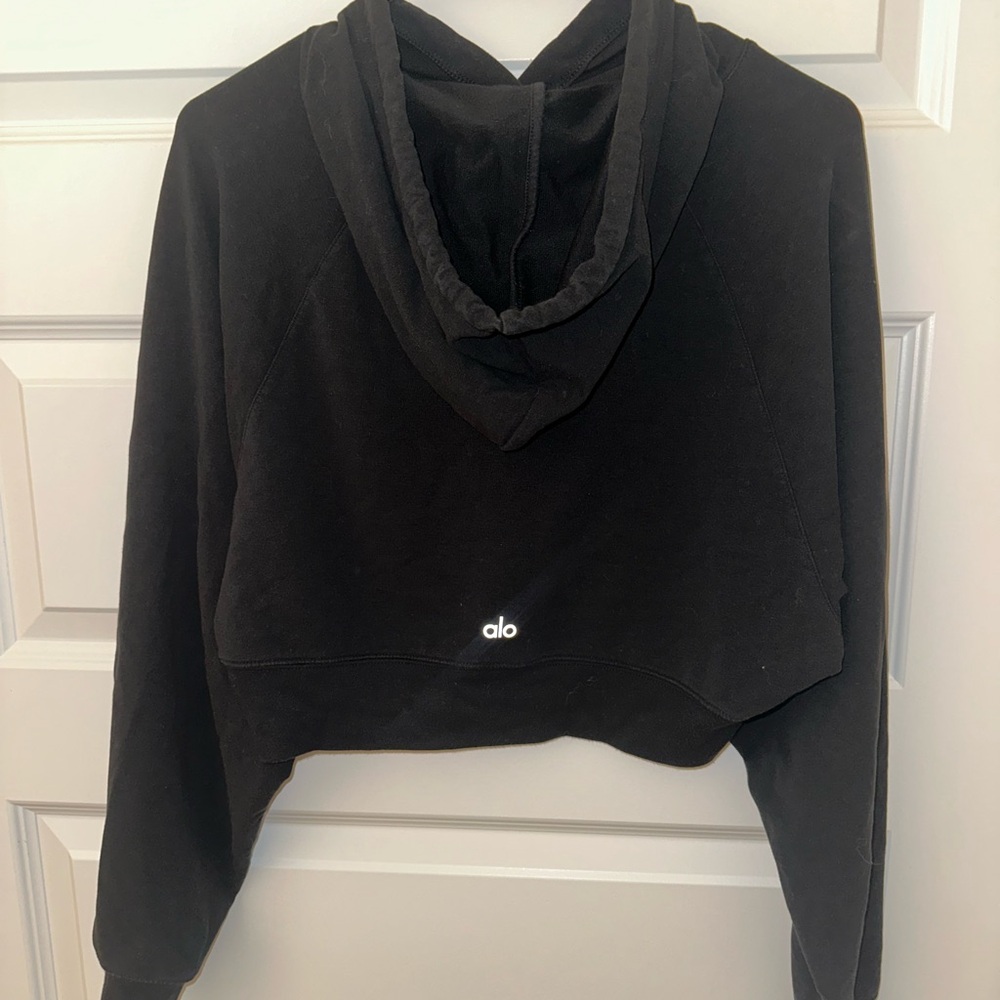 ALO Yoga Women's Classic Black Cropped Hoodie